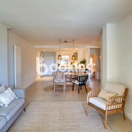 Velas I: Beachfront With Sea Views And Pool Access Apartment *