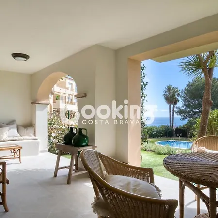 Velas I: Beachfront With Sea Views And Pool Access * S'Agaro