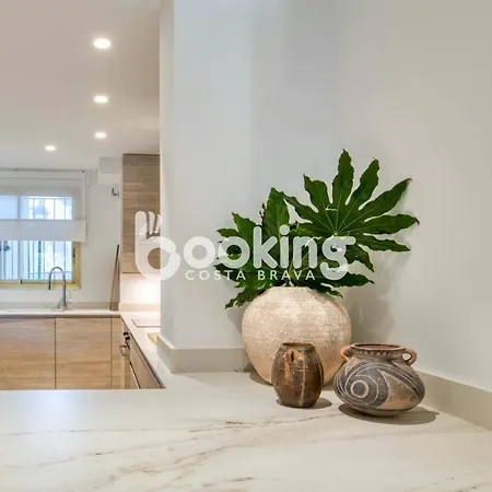 Velas I: Beachfront With Sea Views And Pool Access S'Agaro