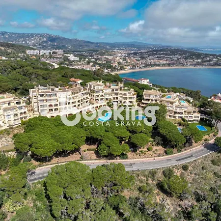 Velas I: Beachfront With Sea Views And Pool Access Apartment S'Agaro
