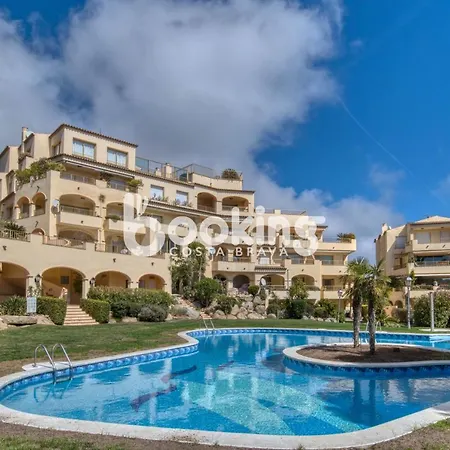 Velas I: Beachfront With Sea Views And Pool Access Apartment