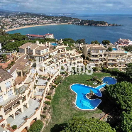 Apartment Velas I: Beachfront With Sea Views And Pool Access *